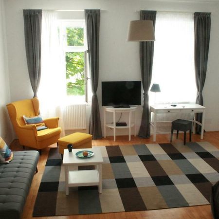 Enjoy Apartman Sopron Esterno foto